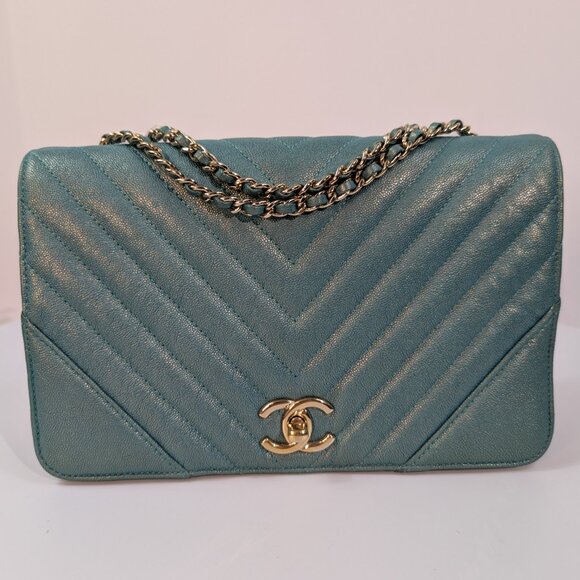 Chanel Rare Turquoise Luminescent Chevron Medium Quilted Classic Flap Bag - Picture 14 of 16